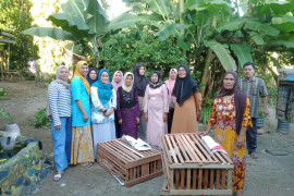 Bantuan ini diberikan pada 12 KWT dari Pokir anggota DPRD Agam