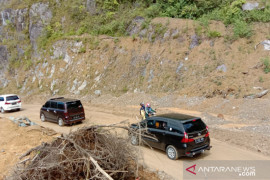 Karena spesifik rawan longsor, polisi minta pengendara waspada jalur ini