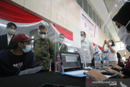 Sentra vaksinasi UNIQLO demi percepatan pemulihan ekonomi