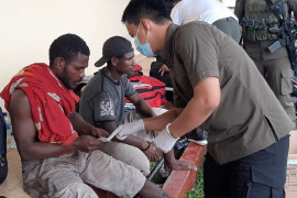 Satgas Binmas Noken beri "trauma healing" karyawan korban KKB di Dekai Papua