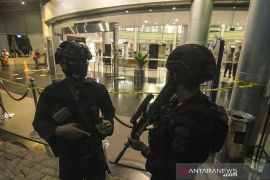 Seorang wanita ditemukan tewas di area mal Paragon