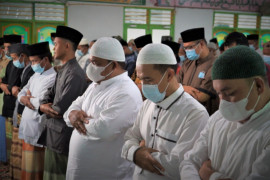 Bupati Langkat ikuti sholat gaib Almarhum H Anif Shah