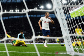 Dua Gol Kane antar Tottenham ke fase grup Liga Conference