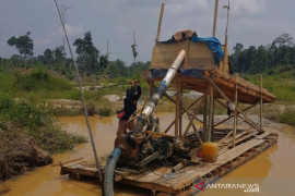 Penambangan emas ilegal di Kuansing diberantas, sejumlah alat dimusnahkan