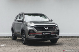 Bedah fitur Almaz RS EX, SUV canggih harga mulai Rp350 jutaan