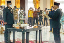 Syamsurizaldi resmi menjabat Sekda Solok Selatan