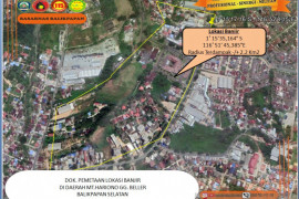 Hujan lebat, Balikpapan alami banjir, pohon tumbang, dan longsor