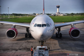 Mengaku bawa bom, penumpang Batik Air dikeluarkan dari pesawat