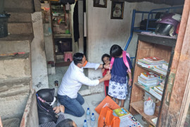 Anak SD yang ditelantarkan orang tuanya butuh perhatian pemerintah