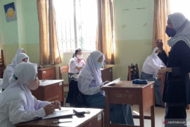 130 siswa SMK N 32 Jakarta jalani PTM  hari pertama