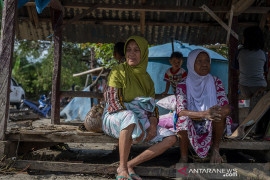 Pengungsi Korban Banjir Bandang Desa Rogo Page 1 Small