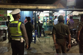 Polisi Resor Bangka Barat giatkan patroli malam hari kawal aturan PPKM