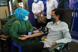 Ketua DPRD Surabaya ikut "screening" donor plasma konvalesen di SIER