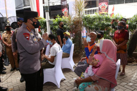 Kapolri minta jajarannya gelorakan slogan pakai masker dan vaksinasi