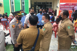 Kapolres Meranti dorong Dinkes capai target 1100 vaksin per hari