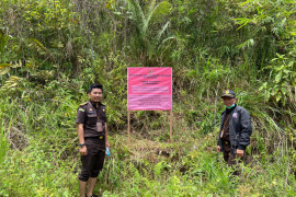 Kejari Cabang Entikong sita tanah tersangka korupsi mantan kades