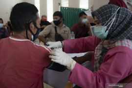 Vaksinasi Massal Bagi Masyarakat Umum Di Palembang Page 6 Small