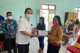 Dukung masyarakat Isoman, AMC salurkan 5.000 paket masker dan vitamin