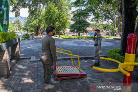 Area Publik masih Tertutup bagi Warga Page 2 Small