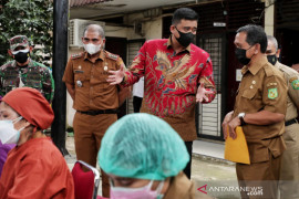 Bobby akui pasokan vaksin COVID-19 sedikit terhambat di Medan