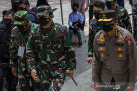 Kunjungan Kerja Panglima TNI di Palu Page 1 Small