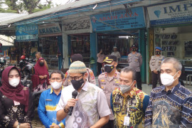 Menperekraf sempat kunjungi perdagangan batu permata Martapura