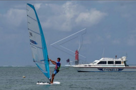 Atlet layar Bali berlatih jelang ke PON