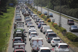 Kemacetan di gerbang tol Pasteur
