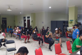 Langgar prokes, Satpol PP Surabaya amankan puluhan karyawan dan pengunjung Resto 136