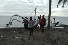Dua nelayan asal Mataram alami mati mesin di perairan Lombok Utara