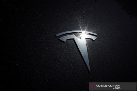 Tesla diperkirakan merilis mobil tanpa setir pada 2023
