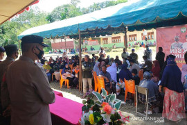 Masyarakat Simeulue bangun tempat vaksinasi secara swadaya