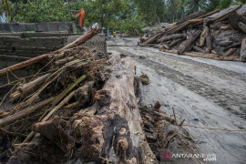 Banjir Bandang Susulan di Desa Rogo Page 2 Small