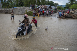 Banjir Bandang Susulan di Desa Rogo Page 4 Small