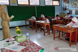 Disdikbud Probolinggo Jatim larang tegas sekolah gelar "outing class" luar daerah