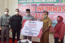 PT Kideco bantu Pemda Paser 25 oksigen konsentrator dan perlengkapan medis