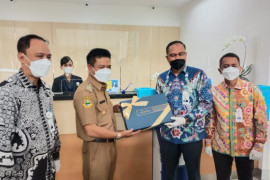 Direksi BJB turun layani nasabah pada Hari Pelanggan Nasional