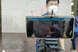 Wow,  disabel ini ciptakan alat baca bahasa isyarat