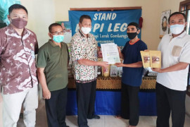 Kelompok tani Banyuwangi peroleh sertifikat produsen kopi organik