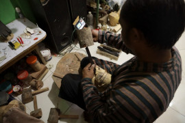 Dari topeng karakter, kerajinan khas Kediri menembus mancanegara