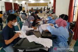Ratusan warga Marabahan dapatkan vaksin dosis pertama Moderna