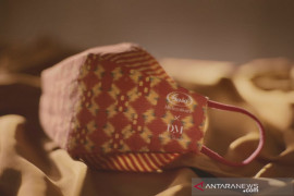 Kulinara, masker motif kuliner nusantara dari desainer Didiet Maulana