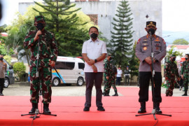 Berkontribusi majukan olahraga, Panglima TNI dan Kapolri dapat penghargaan