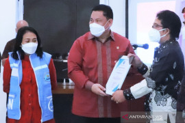 Bupati Badung terima penghargaan BNN