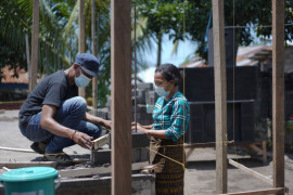 PLN NTT bedah tujuh rumah warga Ende memanfaatkan material FABA