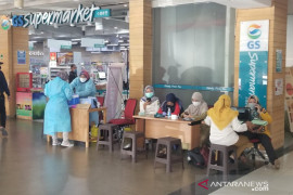 Pemkot Bekasi buka gerai pelayanan vaksinasi COVID-19 di pusat belanja