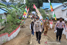 Pengamanan VIP, Ratusan tim gabungan jaga ketat sepanjang jalan kedatangan Mensos di HST