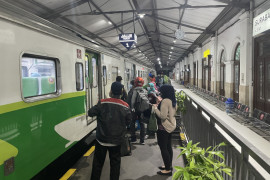Naik KA lokal di stasiun Daop 8 Surabaya cukup tunjukkan kartu vaksin