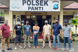 Polisi Pasaman, Sumatera Barat tangkap pencuri 18 laptop