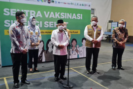 Maruf Amin tinjau Sentra Vaksinasi Sinergi Sehat Jakarta